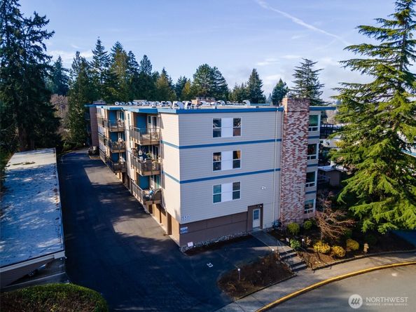 550 Elm Way 408, Edmonds WA 98020