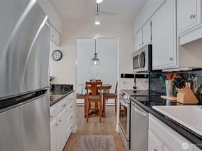 550 Elm Way 408, Edmonds WA 98020