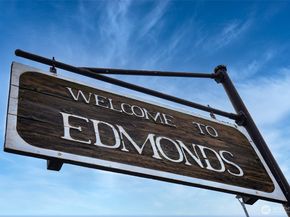 550 Elm Way 408, Edmonds WA 98020