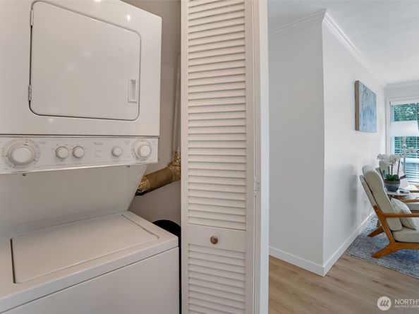 550 Elm Way 408, Edmonds WA 98020