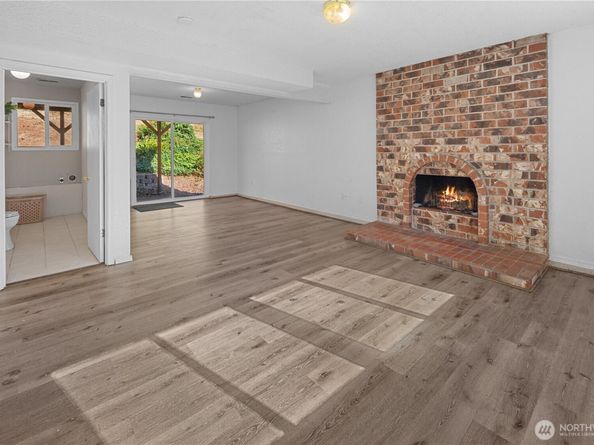 18610 NE 157th Place, Woodinville WA 98072