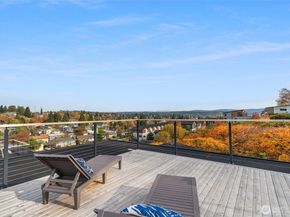 8612 37th Avenue S A, Seattle WA 98118