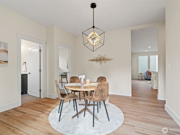 8612 37th Avenue S A, Seattle WA 98118