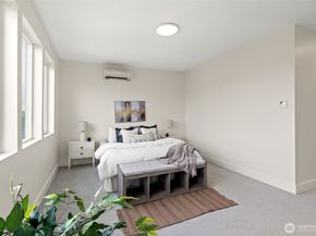 8612 37th Avenue S A, Seattle WA 98118