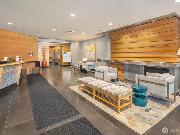 820 Blanchard Street 1209, Seattle WA 98121