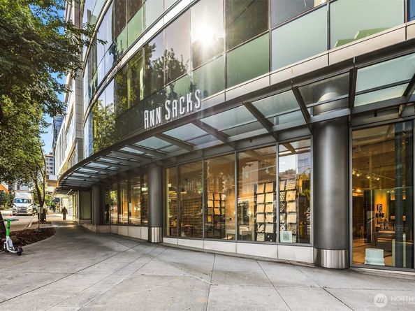 820 Blanchard Street 1209, Seattle WA 98121