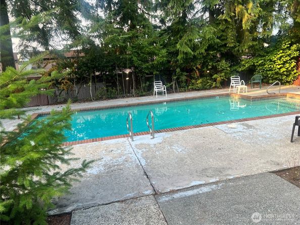 22107 66th Avenue W 10D, Mountlake Terrace WA 98043