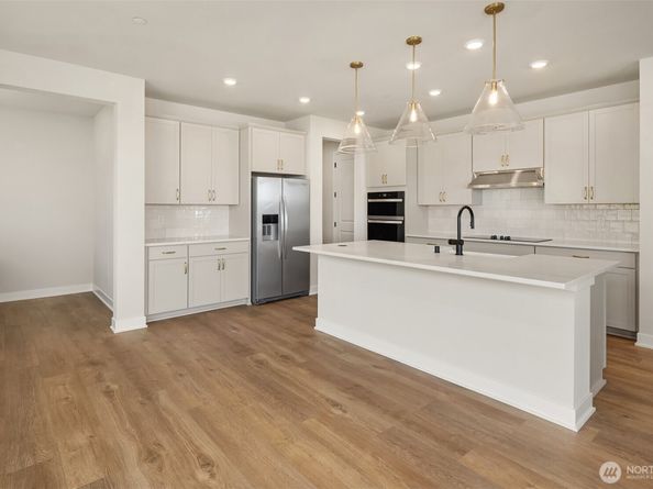 23490 Marinwood Circle NE 1212, Kingston WA 98370