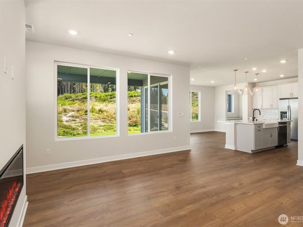 23490 Marinwood Circle NE 1212, Kingston WA 98370