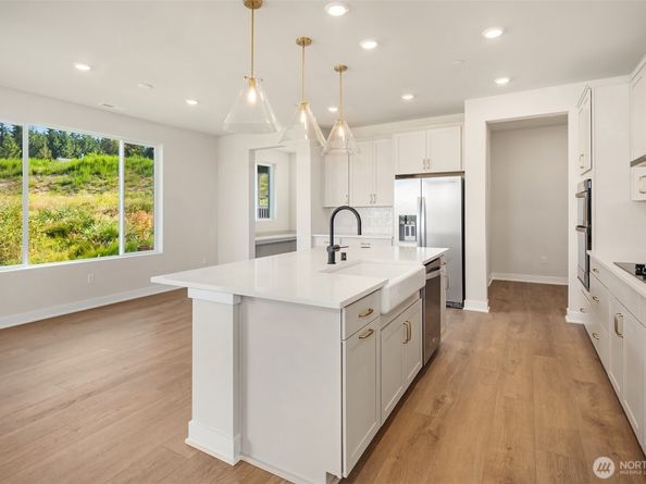 23490 Marinwood Circle NE 1212, Kingston WA 98370