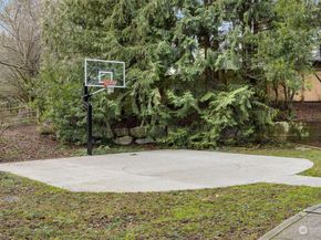 12710 NE 72nd Street, Kirkland WA 98033