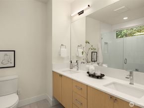 12710 NE 72nd Street, Kirkland WA 98033