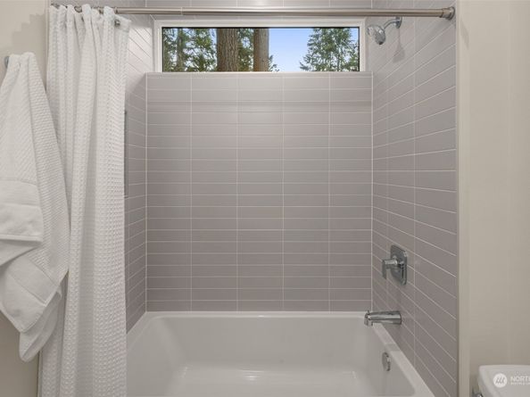12710 NE 72nd Street, Kirkland WA 98033