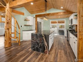 24212 52nd Avenue, Mountlake Terrace WA 98043