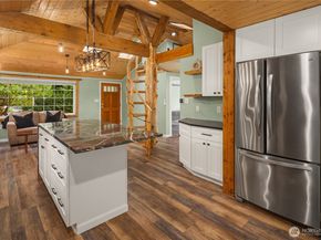 24212 52nd Avenue, Mountlake Terrace WA 98043