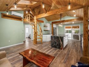 24212 52nd Avenue, Mountlake Terrace WA 98043