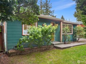 24212 52nd Avenue, Mountlake Terrace WA 98043