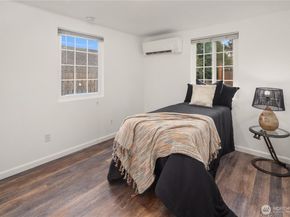 24212 52nd Avenue, Mountlake Terrace WA 98043