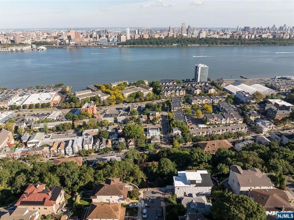 1 Knox Avenue, Cliffside Park NJ 07010