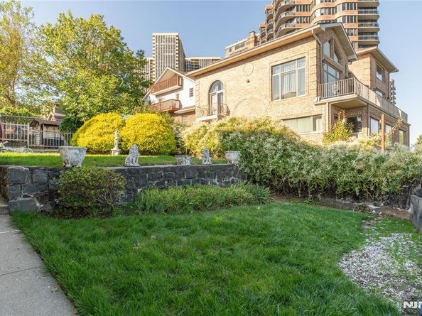 1 Knox Avenue, Cliffside Park NJ 07010