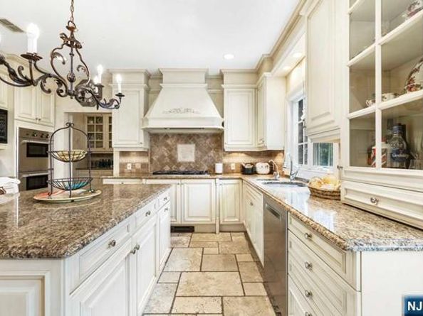 50 Claremont Road, Fort Lee NJ 07024