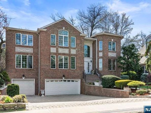 50 Claremont Road, Fort Lee NJ 07024