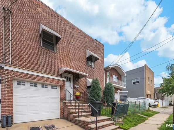 385 McKinley Street, Fairview NJ 07022