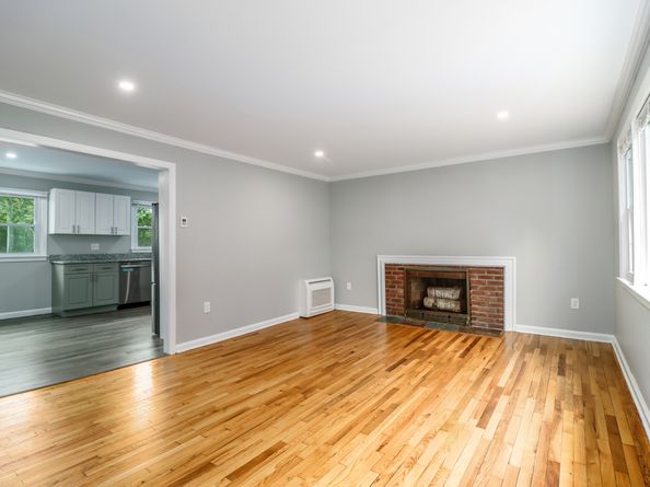 17 Alan Avenue, Danbury CT 06811