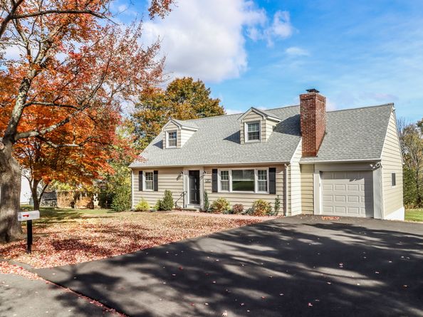 17 Alan Avenue, Danbury CT 06811