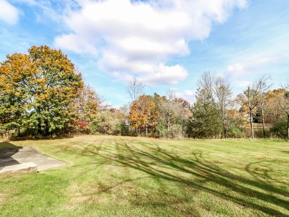 17 Alan Avenue, Danbury CT 06811