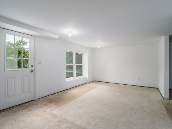 17 Alan Avenue, Danbury CT 06811