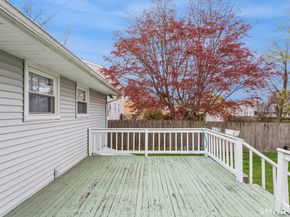 10 Freedman Drive, Norwalk CT 06854