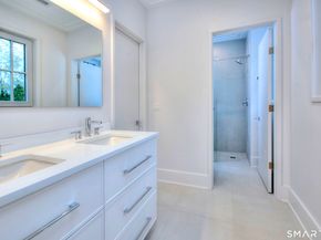 19 E Horseshoe Lane, Westport CT 06880