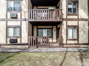 28 Rollingwood Drive 28, Brookfield CT 06804