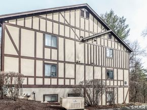 28 Rollingwood Drive 28, Brookfield CT 06804