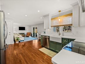 19 Oriole Drive, Norwalk CT 06851