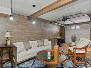 376 Knapps Highway 376, Fairfield CT 06825