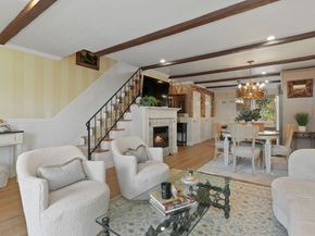 376 Knapps Highway 376, Fairfield CT 06825