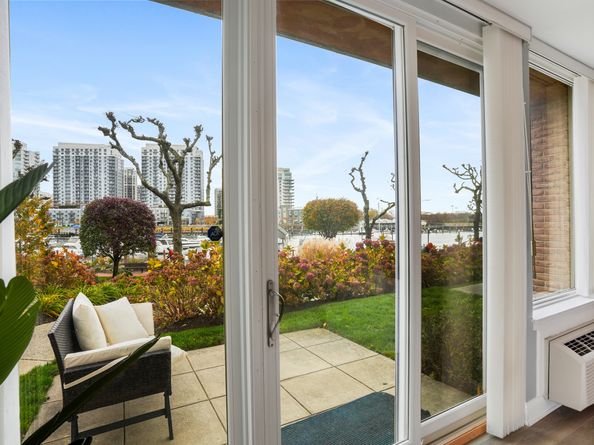 98 Southfield Avenue 101, Stamford CT 06902