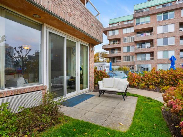 98 Southfield Avenue 101, Stamford CT 06902