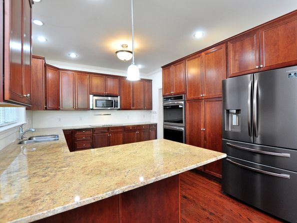 1-1/2 Colony Place, Norwalk CT 06851