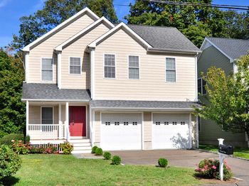 1-1/2 Colony Place