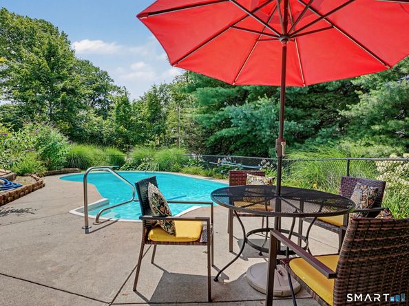 10 Crest Road, Danbury CT 06811