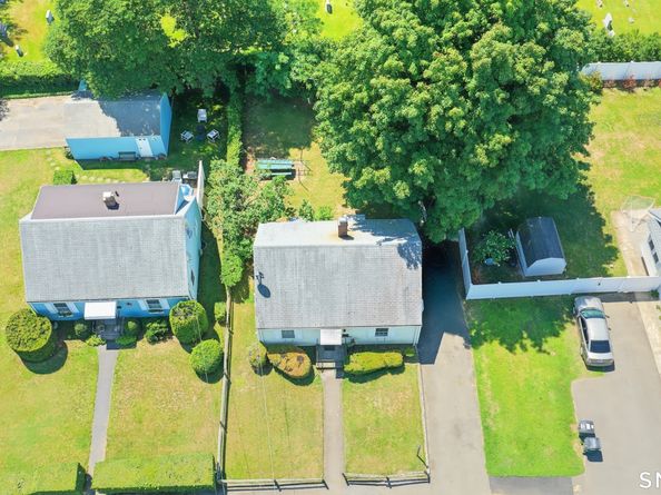 11 Redfield Road, Fairfield CT 06824
