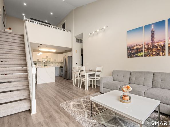 850 E Main Street Apt 504, Stamford CT 06902