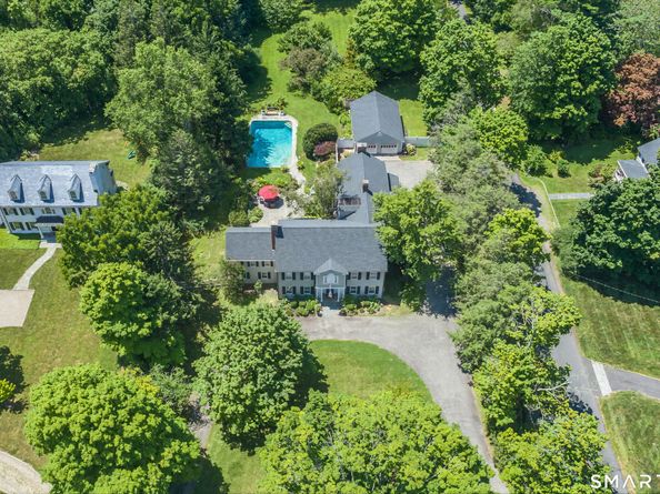351 Wilton Road W, Ridgefield CT 06877