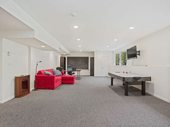 5 Walker Lane, Weston CT 06883