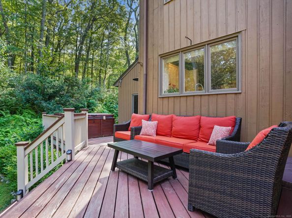 5 Walker Lane, Weston CT 06883