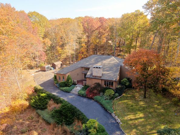 5 Walker Lane, Weston CT 06883