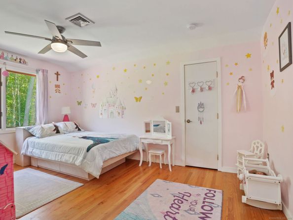 5 Walker Lane, Weston CT 06883
